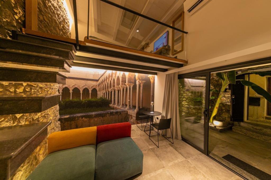 Moramusa Charme Apartment Чефалу Екстериор снимка
