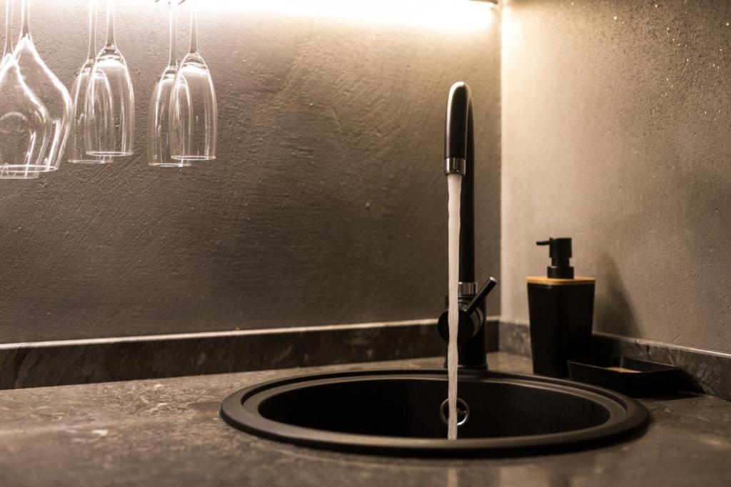 Moramusa Charme Apartment Чефалу Екстериор снимка